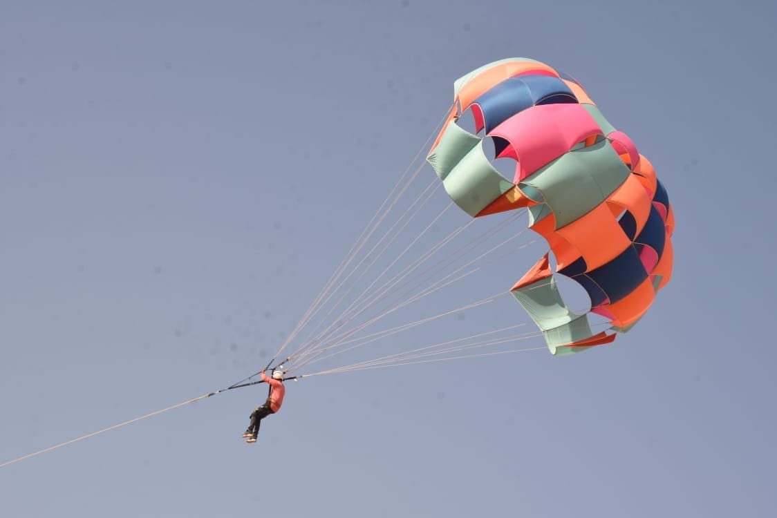 Parasailing1